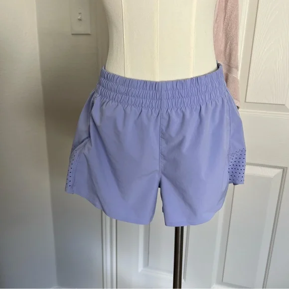 Athleta 3" Hustle Shorts Periwinkle Blue - Picture 8 of 8